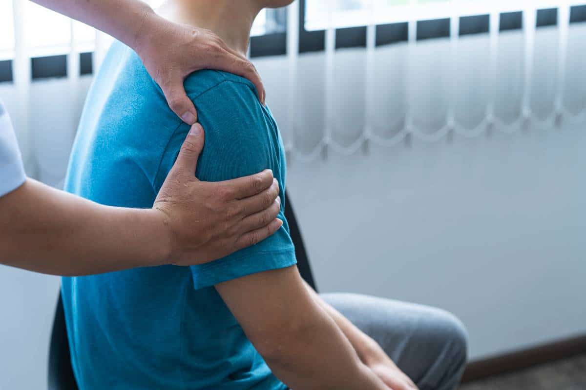 Chiropractic Treatment For Shoulder Impingement That Works 2 Chiropractic Treatment For Shoulder Impingement