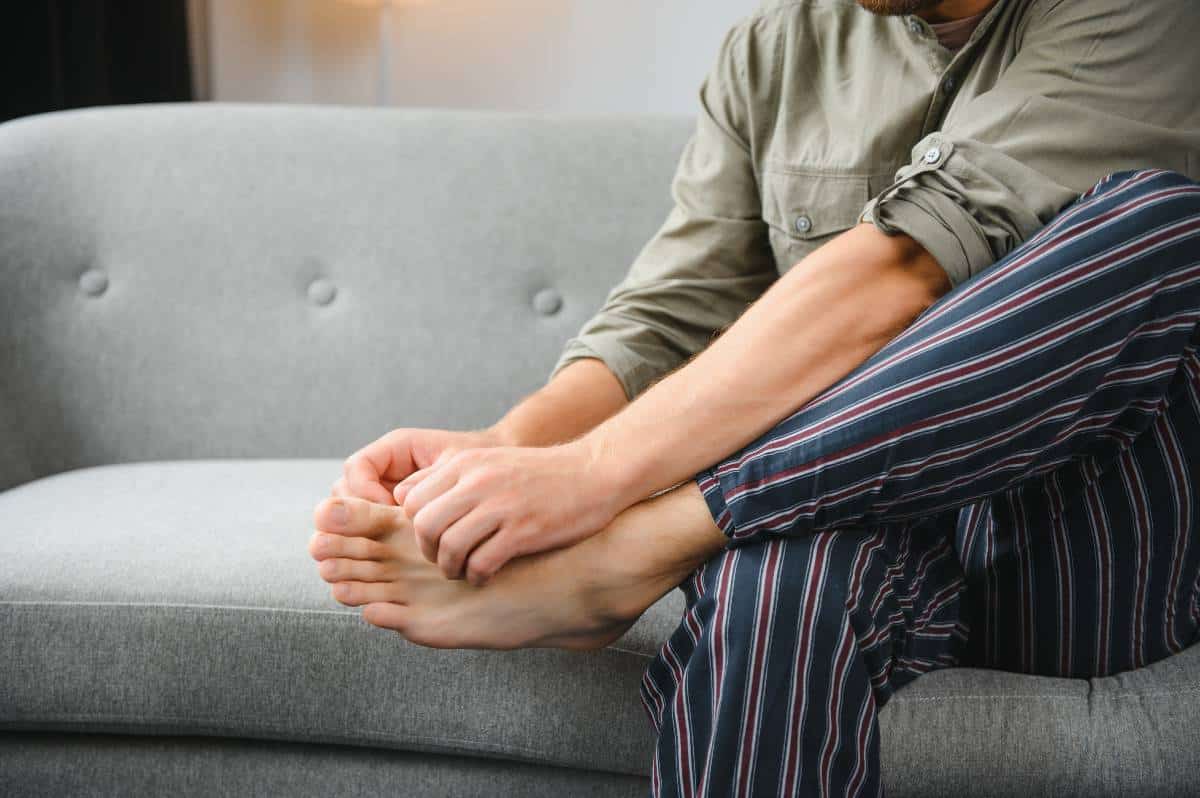 Early Intervention In Foot Neuropathy: Before It's Too Late 2 Early Intervention In Foot Neuropathy